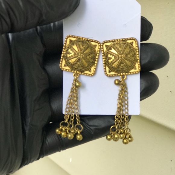 LIVE SHOW SALES $10 FASHION EARRINGS - Picture 10 of 10